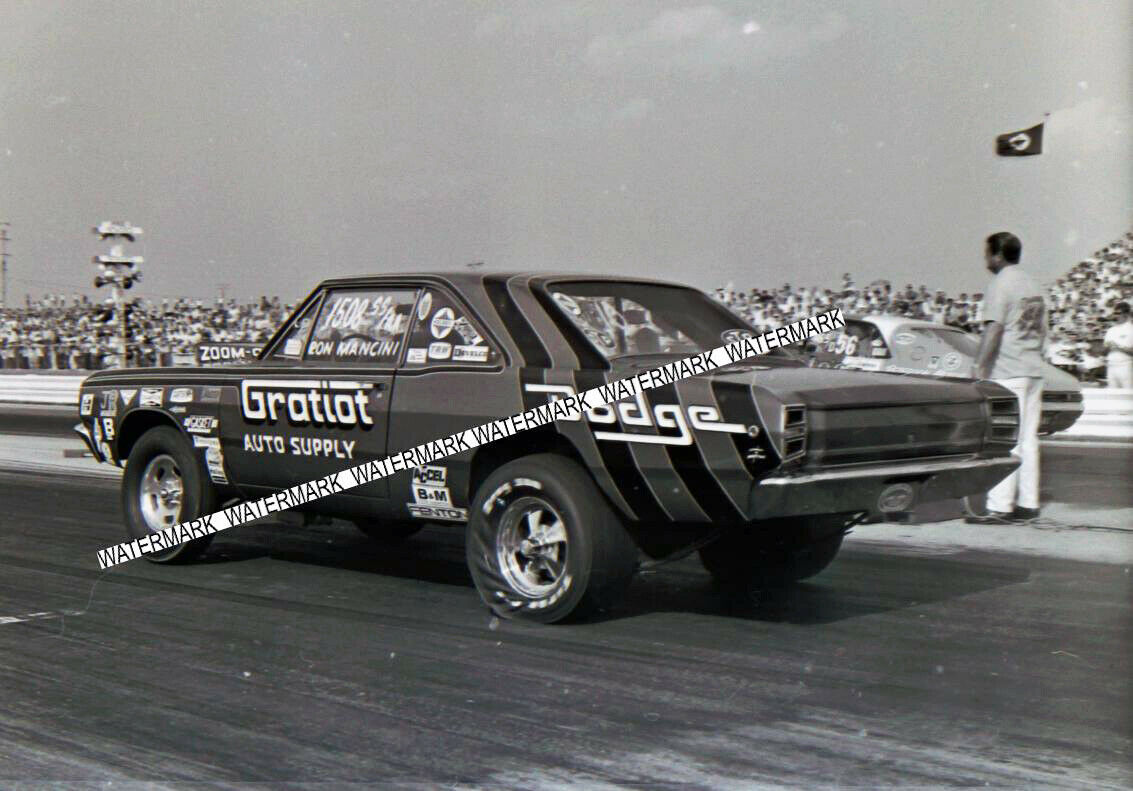 8 x 10" Black & White Photo Of The Gratiot Auto Supply Dodge Racing 70 Indy Nats
