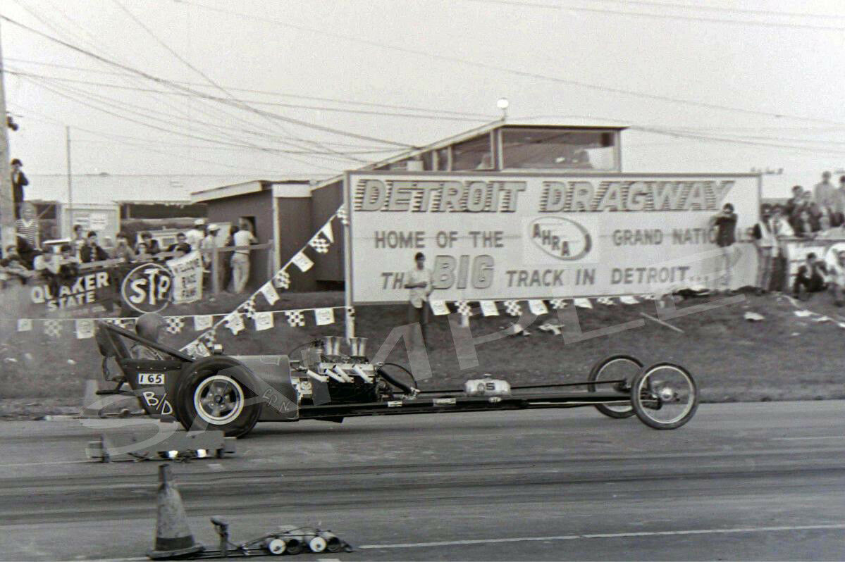 4 x 6" Glossy Photo Of An Old Dragster Racing At Detroit Dragway